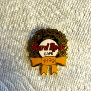 Boston Hard Rick Café, 1999 Christmas pin